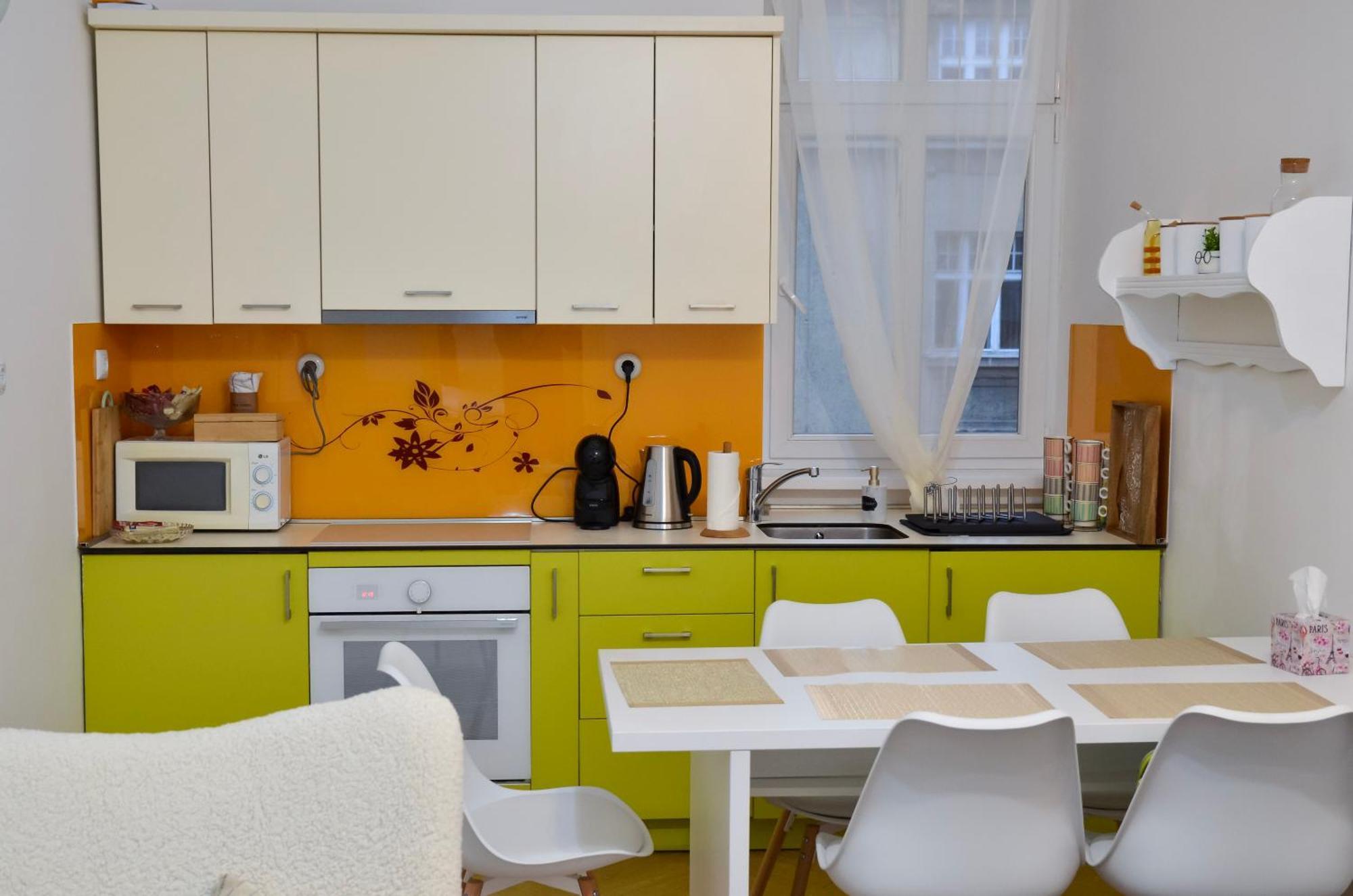 Main Street Retreat Apartment With Free Parking Sarajevo Luaran gambar
