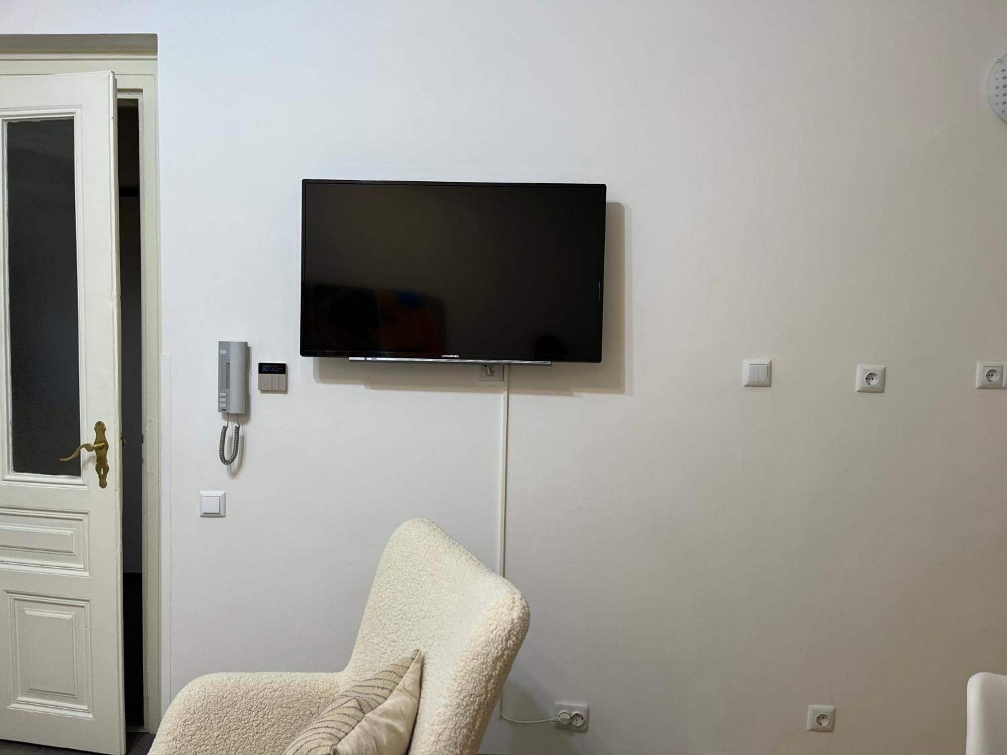 Main Street Retreat Apartment With Free Parking Sarajevo Luaran gambar
